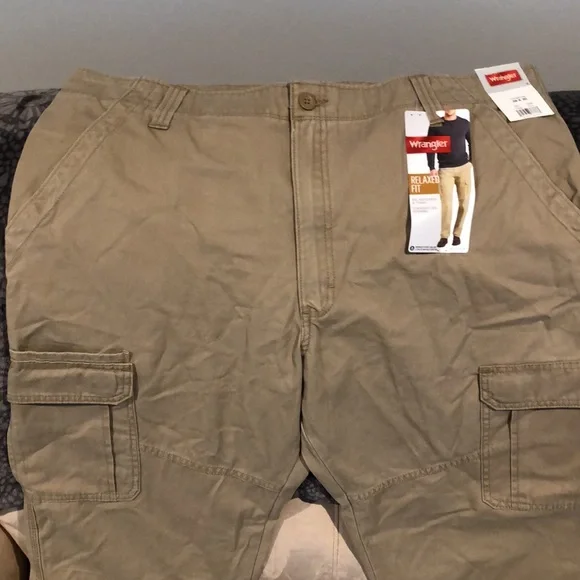 Wrangler Cargo Jeans - Picture 6 of 8
